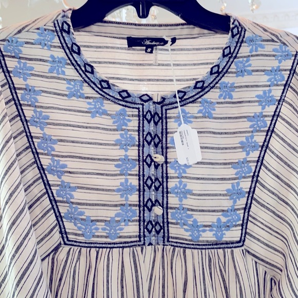 Blouse - Picture 2 of 5